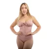 Body de cuerpo completo con tirantes finos. Color rosa bebé