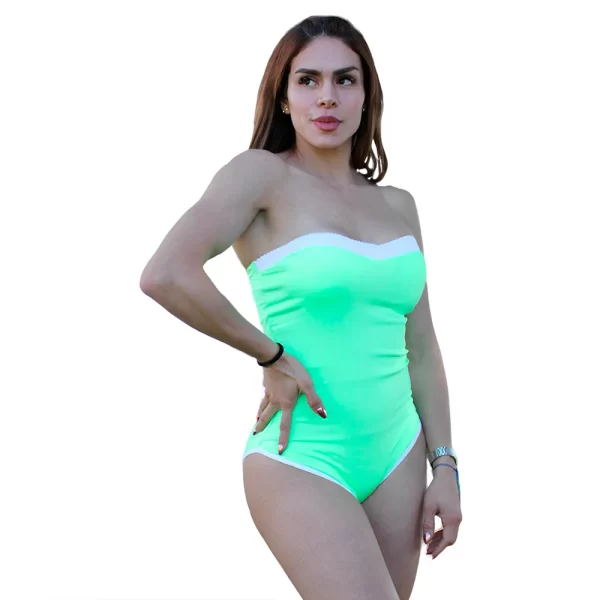 Traje de baño con faja moldeadora, con escote strapless y encaje.